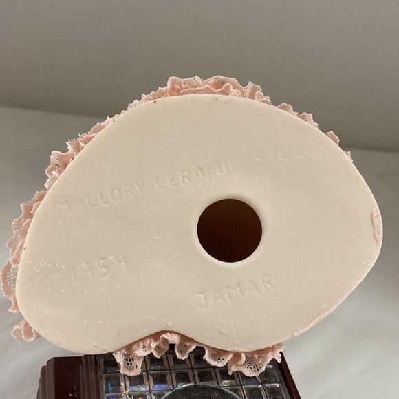 Jamar-Mallory 1954 Victorian Porcelain Lady Vintage Dipped Lace Dress Figurine - Picture 7 of 9